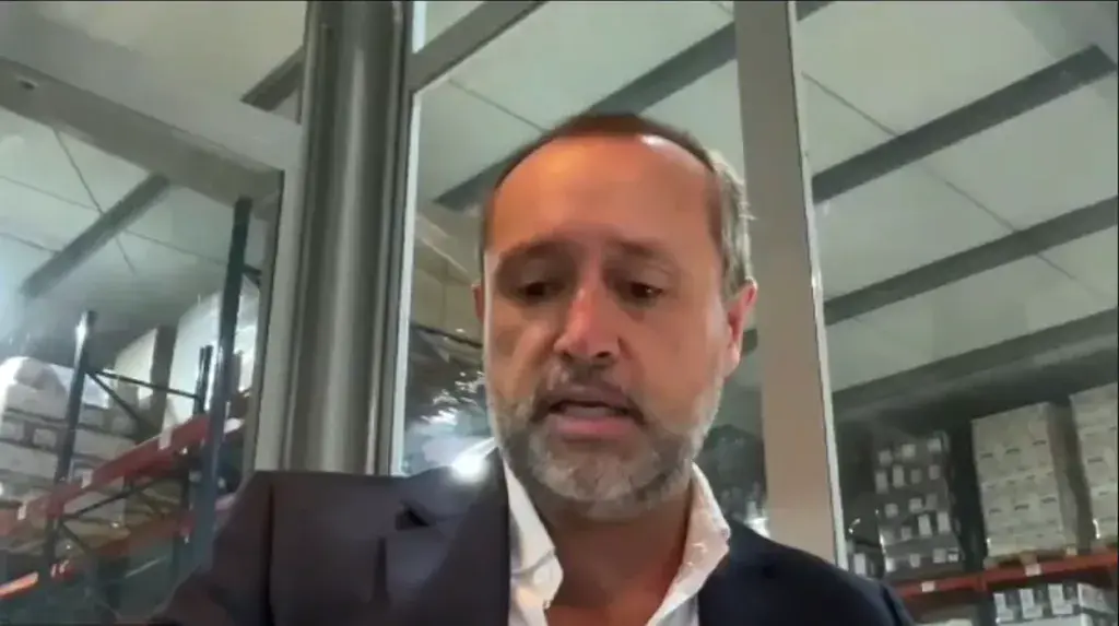 Testimonial Video Thumbnail